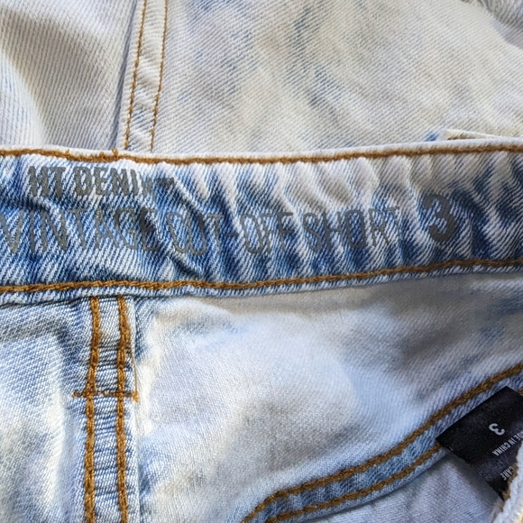 HT Denim Ultra Hi-Rise Shorts - Picture 4 of 10